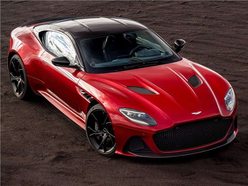 Фото Aston Martin DBS - Aston Martin DBS 2019 вид спереди сверху