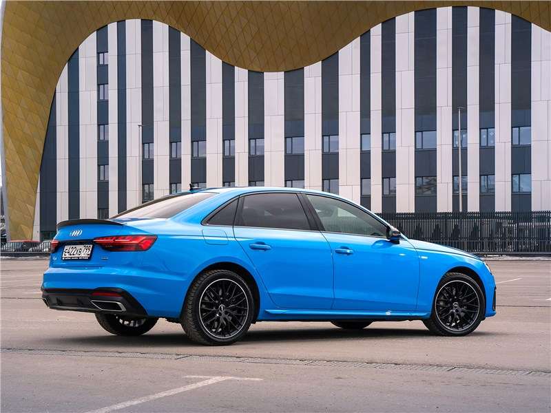 Фото Audi A4 - Audi A4 (2020) вид сбоку сзади
