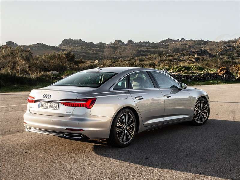 Фото Audi A6 - Как далеко модель ушла вперед, судите сами: пожалуй, этот ракурс лучший, чтобы говорить о полностью новой машине