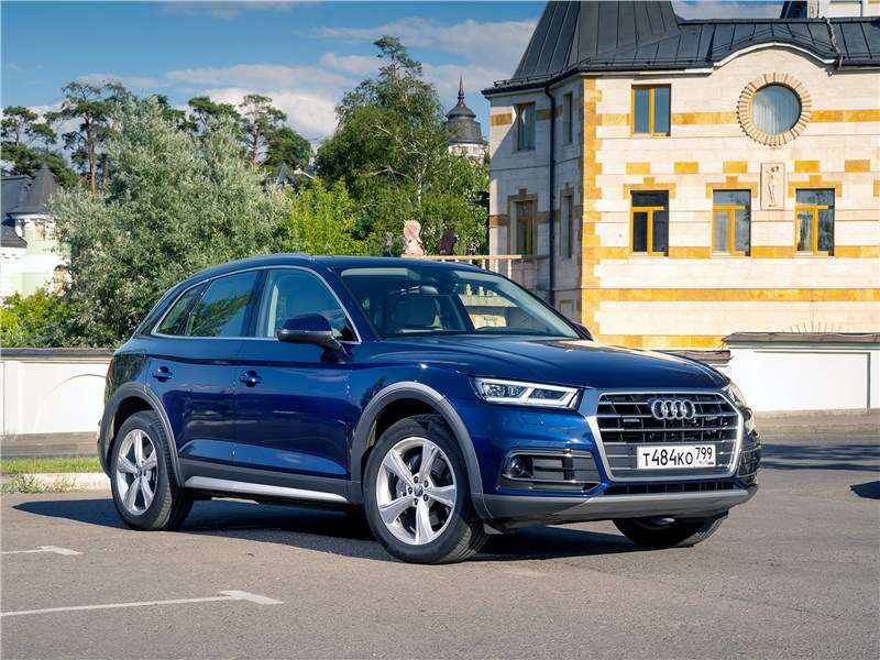 Фото Audi Q5 - Audi Q5 2017 вид спереди