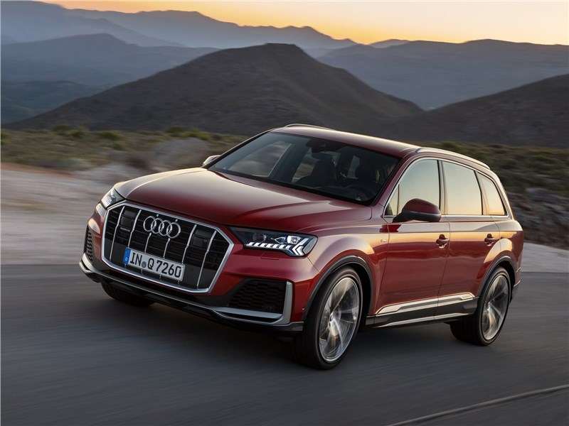 Фото Audi Q7 - Audi Q7 2020 вид спереди