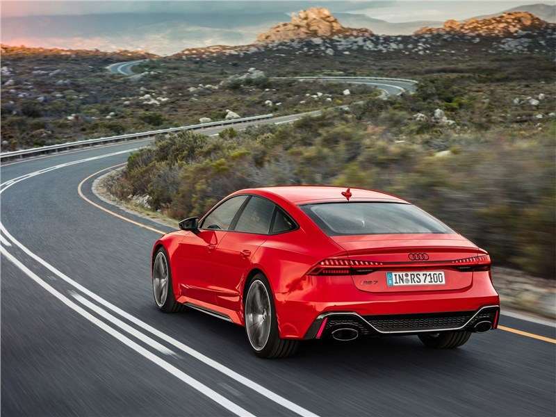 Фото Audi RS7 - Audi RS7 Sportback 2020 вид сзади