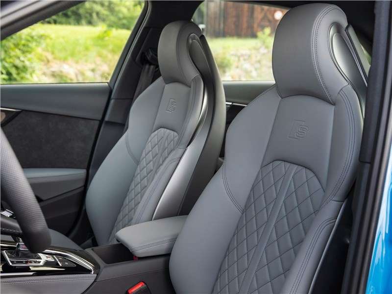 Фото Audi S4 - Audi S4 TDI 2020 кресла
