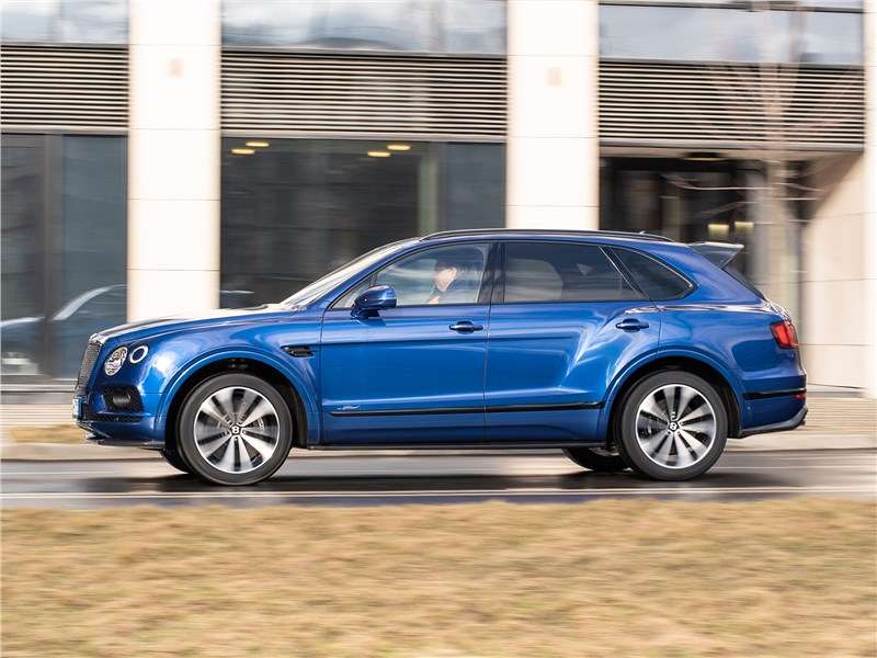 Фото Bentley Bentayga - Bentley Bentayga Speed 2020 вид сбоку