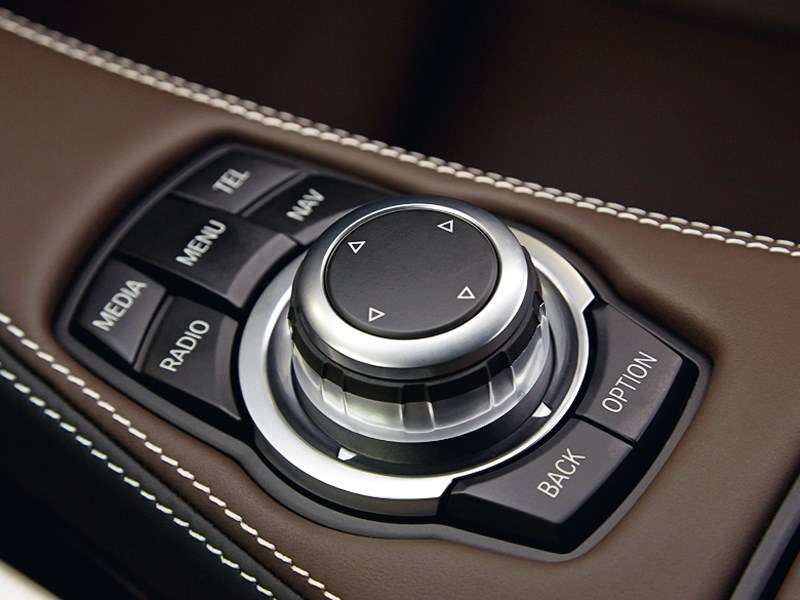 Фото BMW M6 Gran Coupe - BMW M6 Gran Coupe 2013 управление аудиосистемой