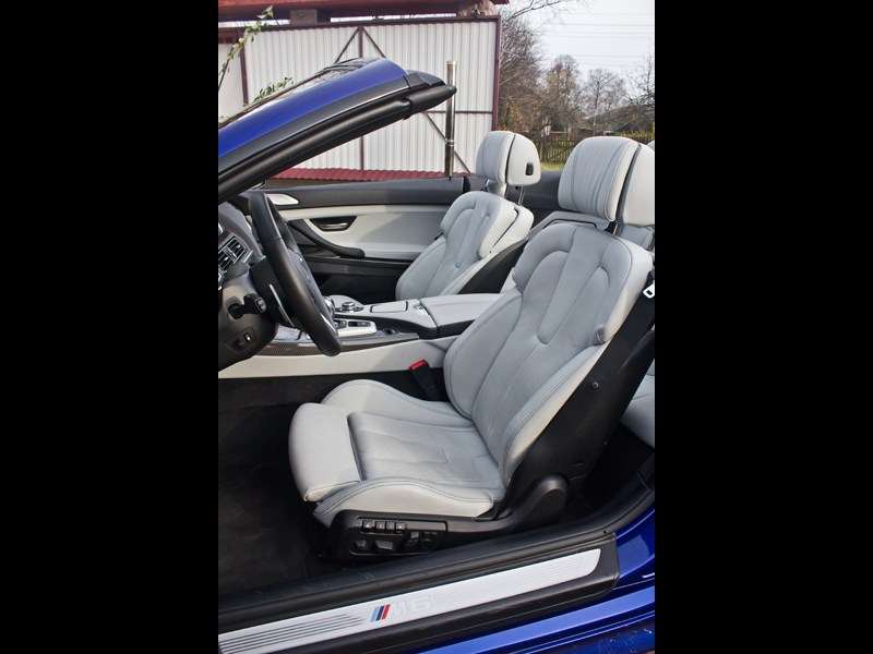 Фото BMW M6 - Шикарные передние кресла можно отрегулировать под любые антропометрические данные