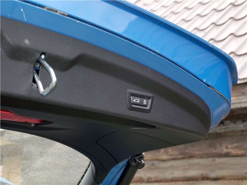 Фото BMW X2 - Дверь багажника оснащена электроприводом