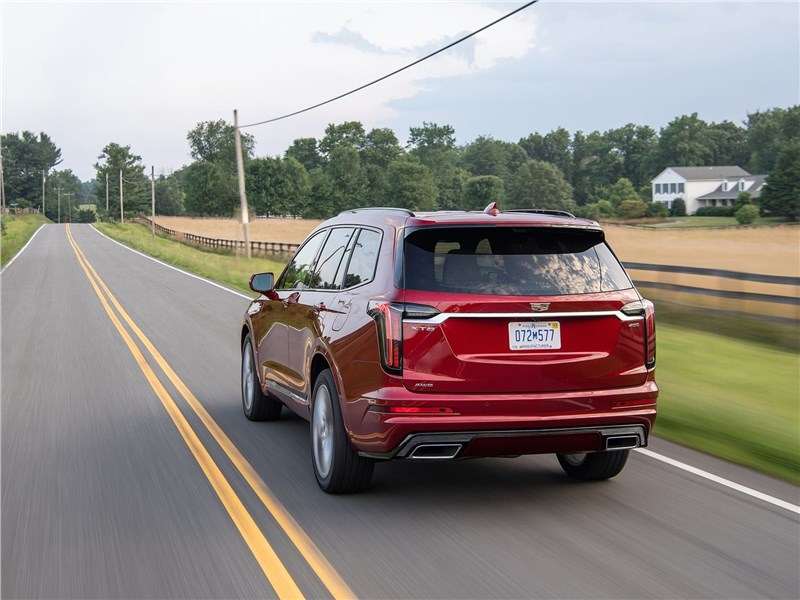 Фото Cadillac XT6 - Cadillac XT6 2020 вид сзади