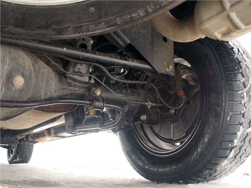 Фото Changan Hunter - Задняя подвеска у данной модели необычная для пикапа – многорычажная, с поперечной тягой Панара