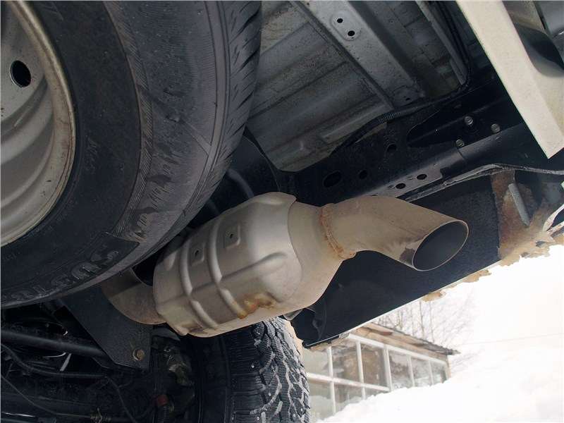 Фото Changan Hunter - Небольшой глушитель расположен справа по ходу автомобиля