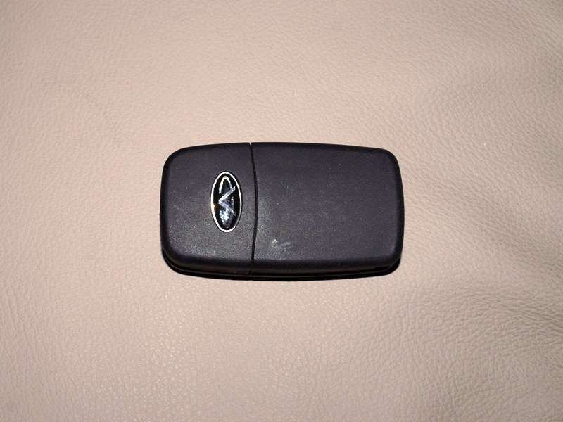 Фото Chery Fora - Chery Fora 2006 ключ зажигания в сложенном виде