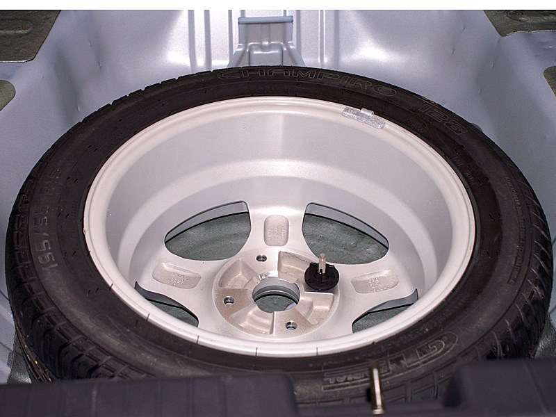 Фото Chery Fora - Chery Fora 2006 полноразмерное запасное колесо
