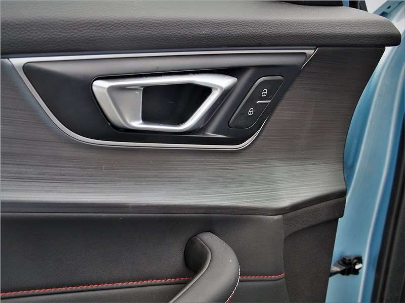 Фото Chery Tiggo 4 - А эта деталь отделки металлизированная