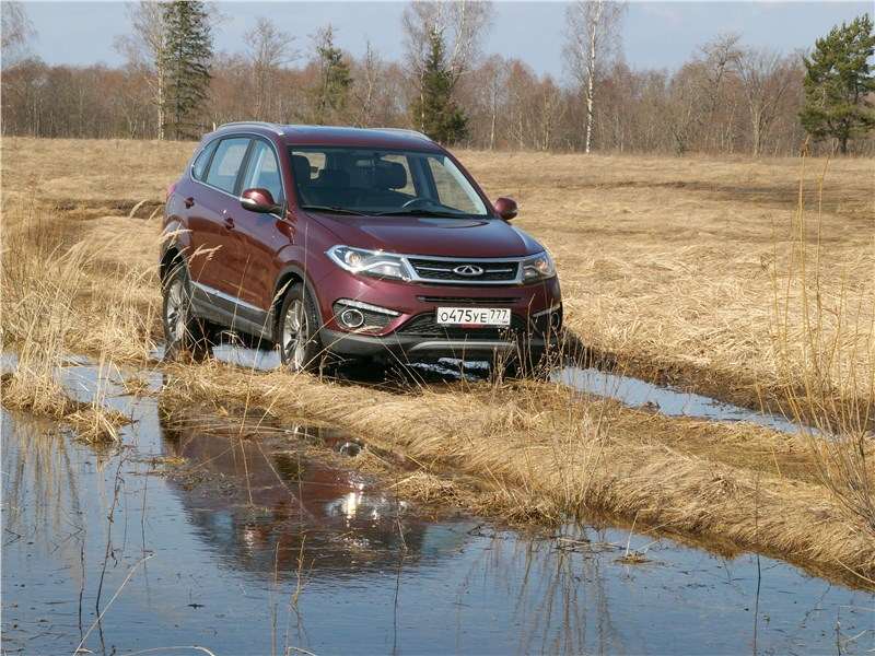 Фото Chery Tiggo 5 - При форсировании водных преград с неизвестным дном лучше задействовать режим L вариатора