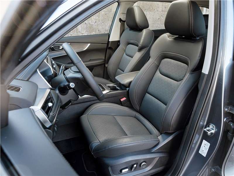 Фото Chery Tiggo 8 - Chery Tiggo 8 (2021) передние кресла