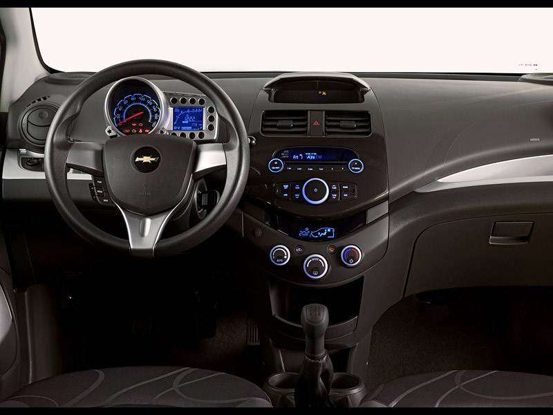 Фото Chevrolet Spark - Chevrolet Spark (2010) салон