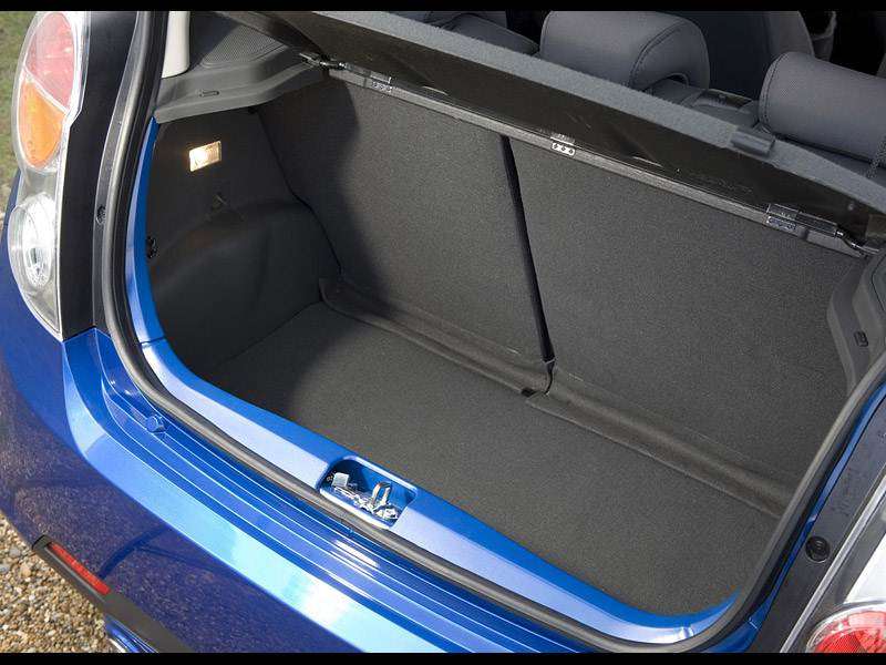 Фото Chevrolet Spark - Chevrolet Spark (2010) багажное отделение