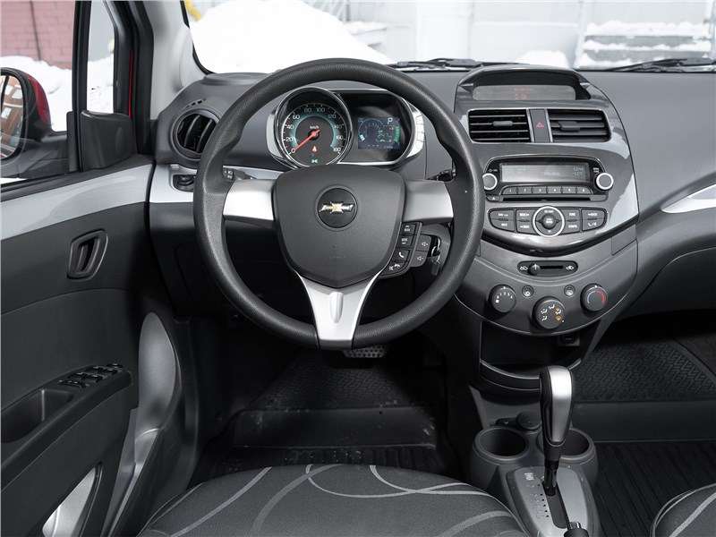 Фото Chevrolet Spark - Chevrolet Spark (2010) салон