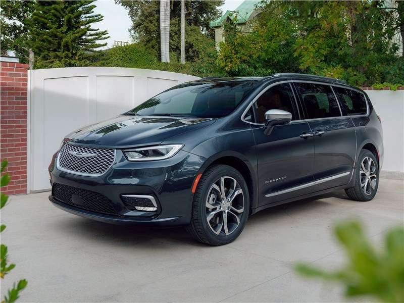 Фото Chrysler Pacifica - Chrysler Pacifica 2021 вид спереди