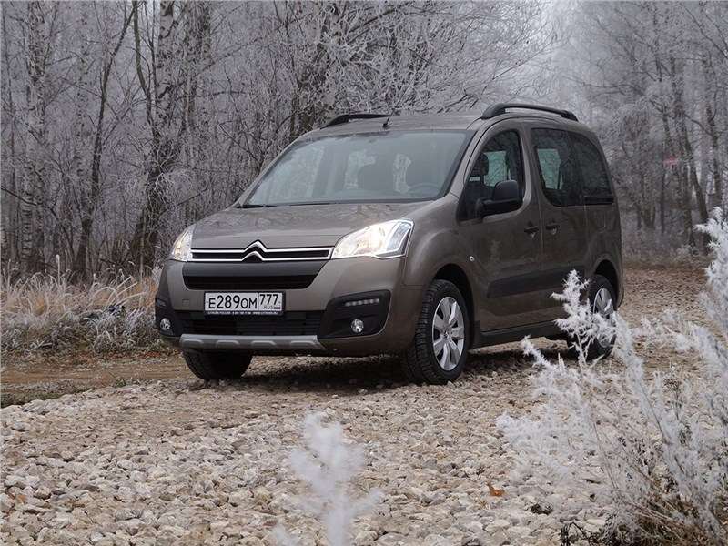 Фото Citroen Berlingo - Citroen Berlingo 2012 вид спереди