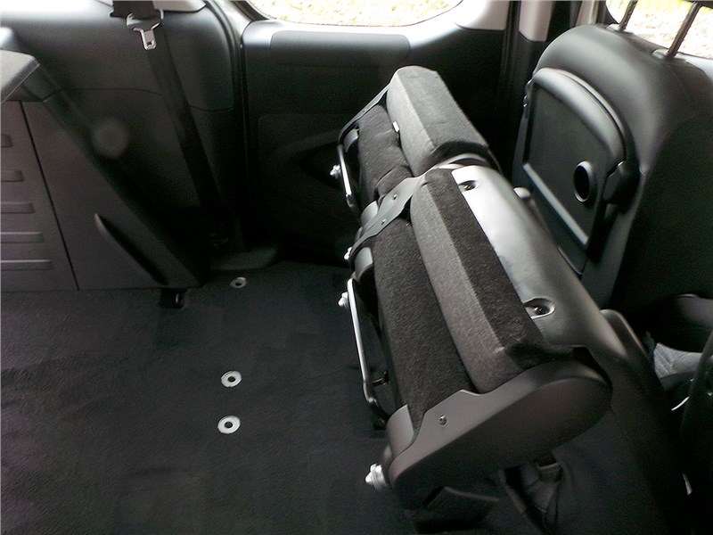 Фото Citroen Berlingo - Кресла заднего ряда легко складываются