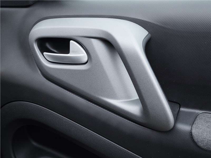 Фото Citroen Berlingo - Материалы отделки салона, в целом, «бюджетные», но сборка отличается высоким качеством