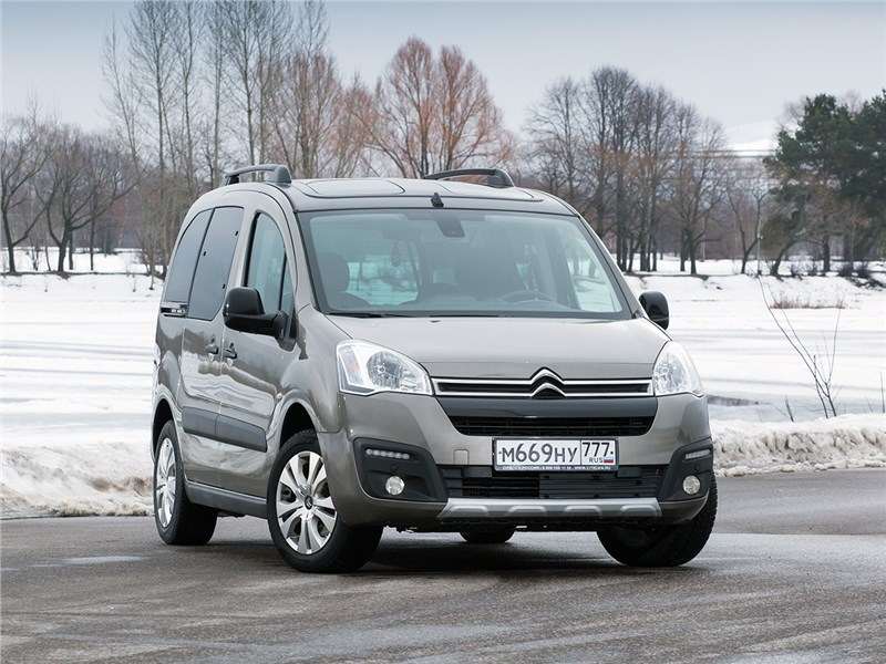 Фото Citroen Berlingo - Citroen Berlingo 2015 вид спереди
