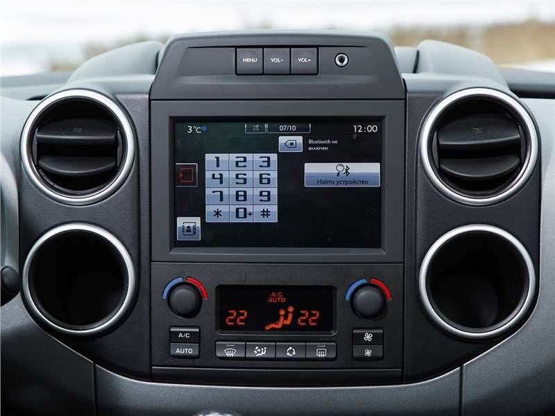 Фото Citroen Berlingo - Citroen Berlingo 2015 центральная консоль
