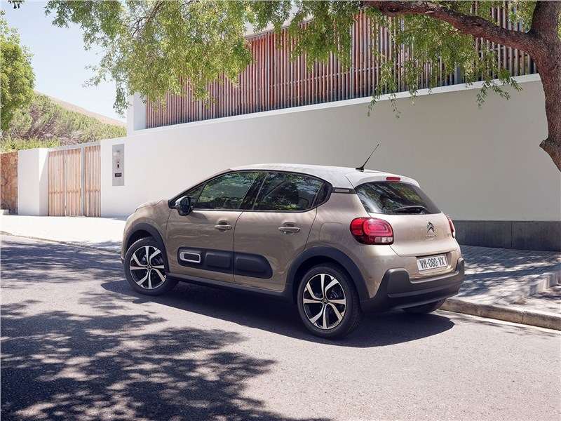 Фото Citroen C3 - Citroen C3 2020 вид сбоку сзади