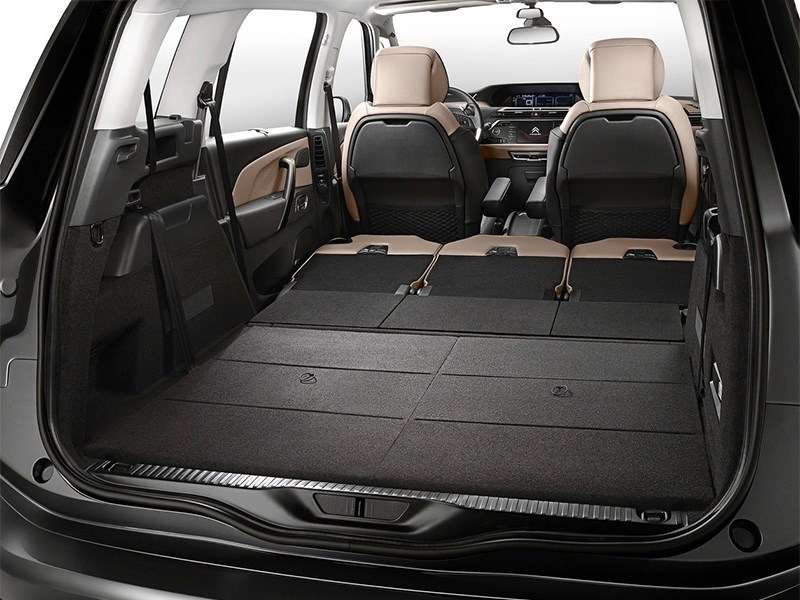 Фото Citroen C4 Grand Picasso - Citroen Grand C4 Picasso 2014 багажное отделение