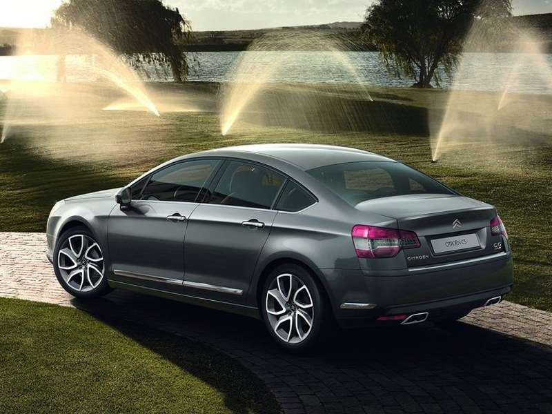 Фото Citroen C5 - Citroen C5 2013 вид сзади