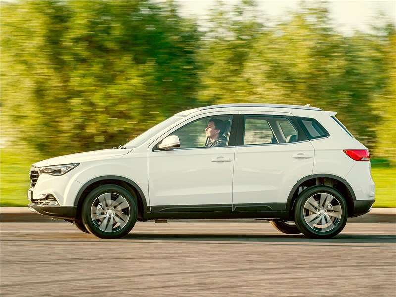 Фото FAW Bestun X40 - FAW Bestun X40 2017 вид сбоку