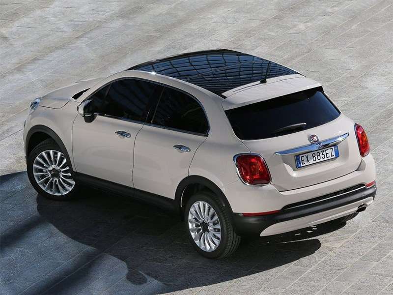 Фото Fiat 500X - Fiat 500X 2015 вид сзади сверху