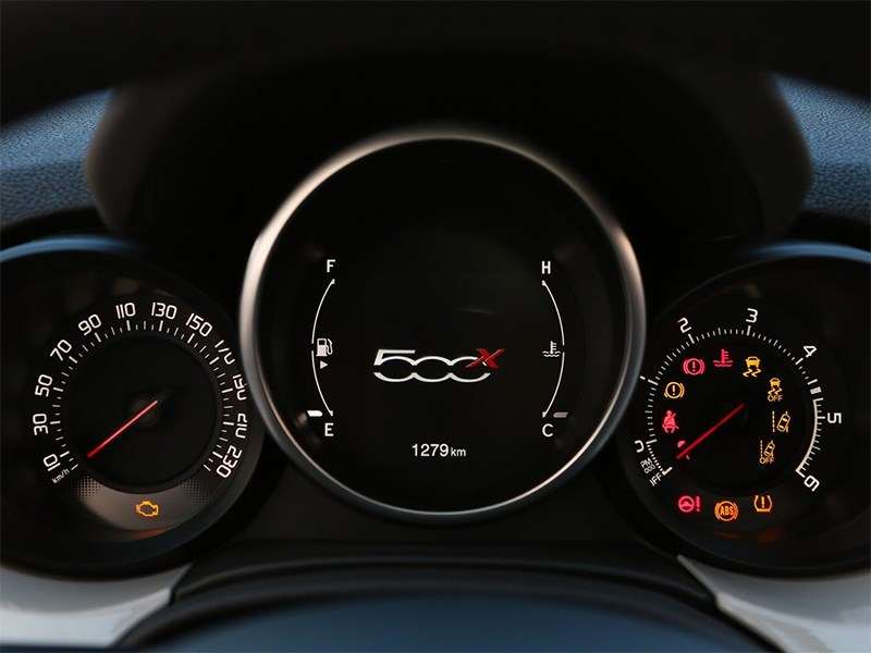 Фото Fiat 500X - Fiat 500X 2015 приборная панель