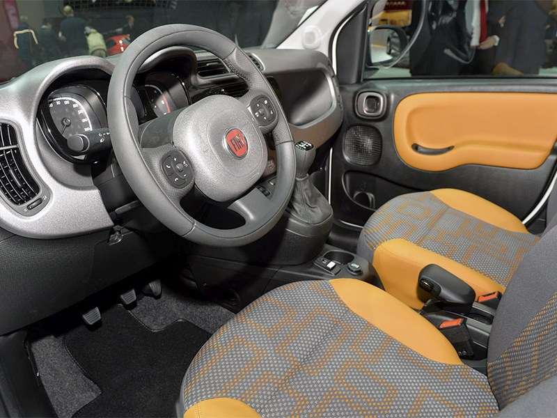 Фото Fiat Panda 4x4 - Fiat Panda 4x4 Antartica 2013 салон