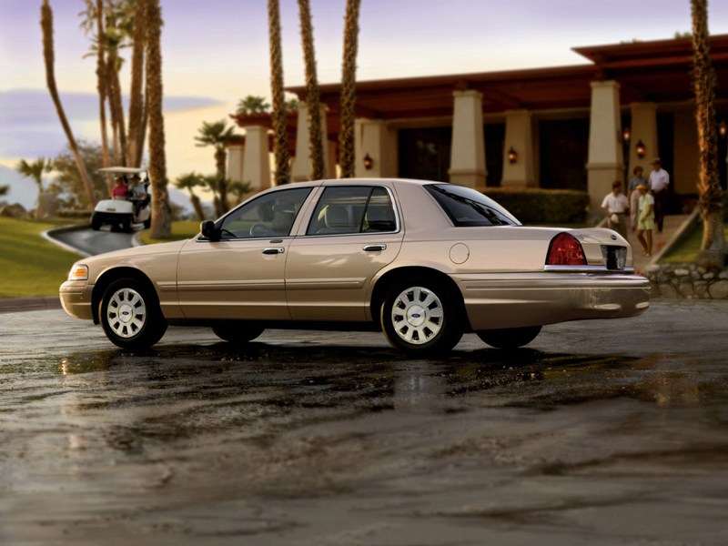 Фото Ford Crown Victoria - фотография 4