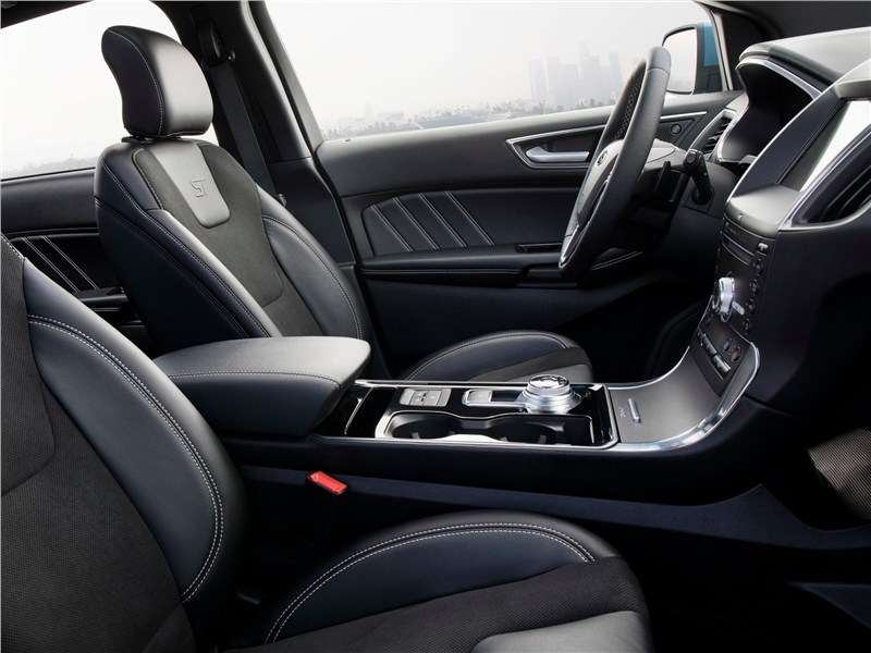 Фото Ford Edge - Ford Edge ST 2019 салон