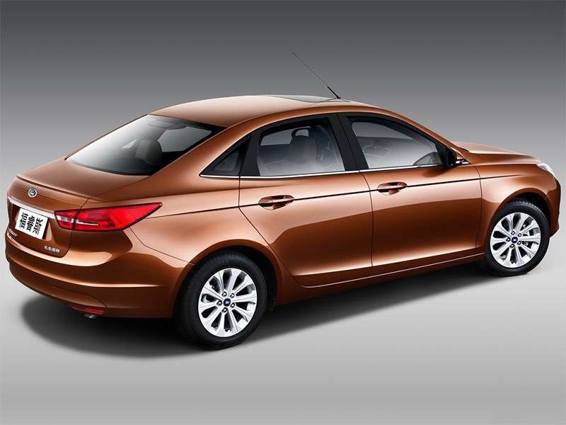 Фото Ford Escort - Ford Escort Concept 2014 вид сбоку сзади