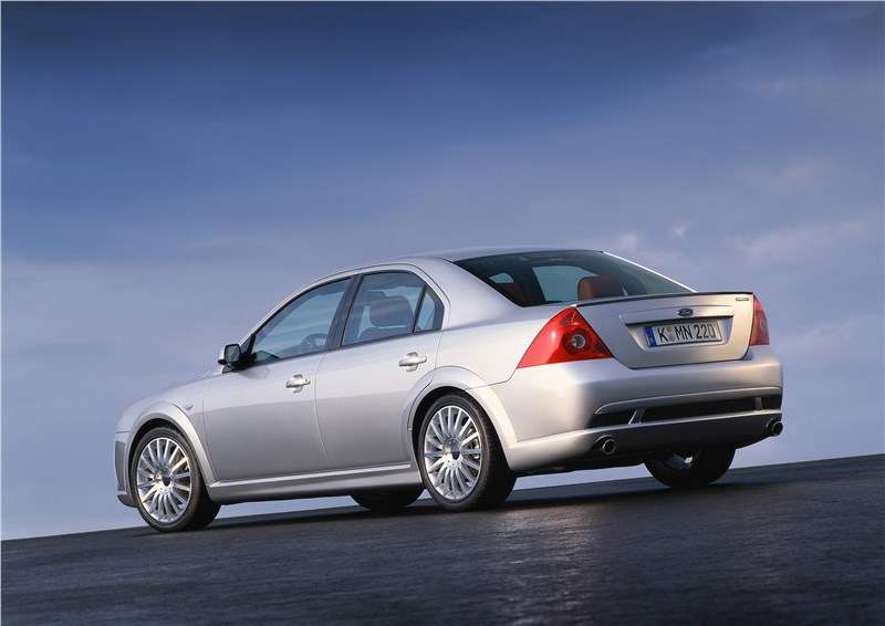 Фото Ford Mondeo ST220 - фотография 2