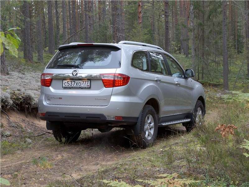 Фото Foton Sauvana - Foton Sauvana 2016 вид сзади