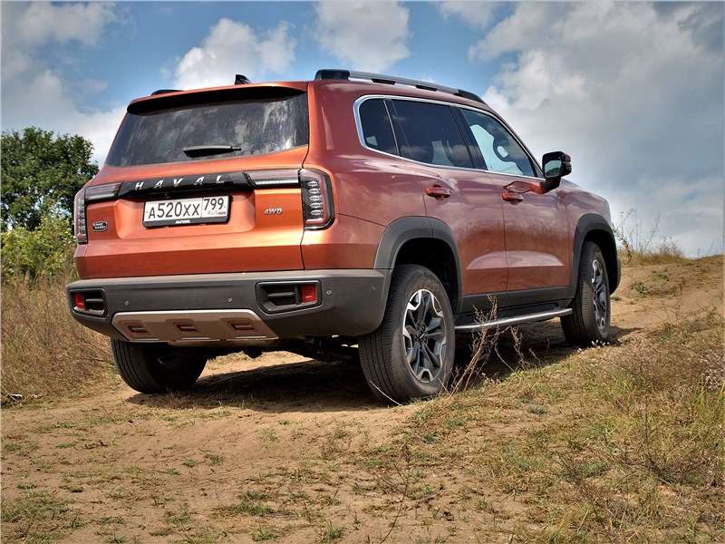 Фото Haval Dargo - Взбираемся на склон по укатанному грунту. Это происходит легко и непринуждённо, без малейшей пробуксовки