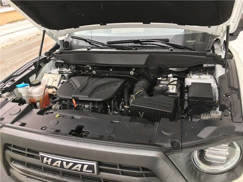 Фото Haval Dargo - Крышку капота удерживают газовые упоры