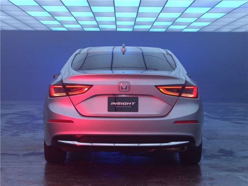 Фото Honda Insight - Honda Insight Concept 2018 вид сзади