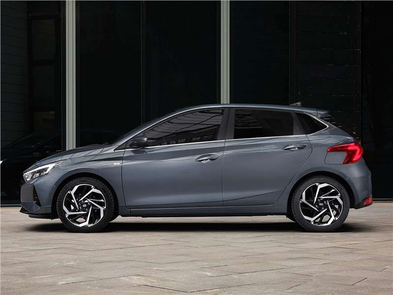 Фото Hyundai I20 - Hyundai i20 (2021) вид сбоку