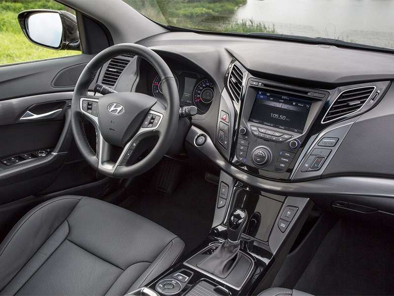 Фото Hyundai I40 - Hyundai i40 2015 салон