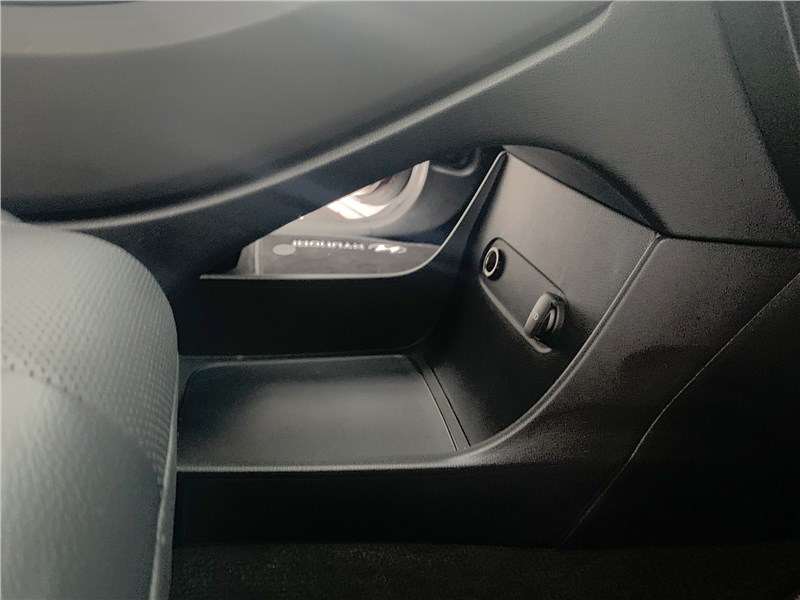 Фото Hyundai Palisade - Нестандартный селектор АКПП позволил освободить место под вместительную нишу