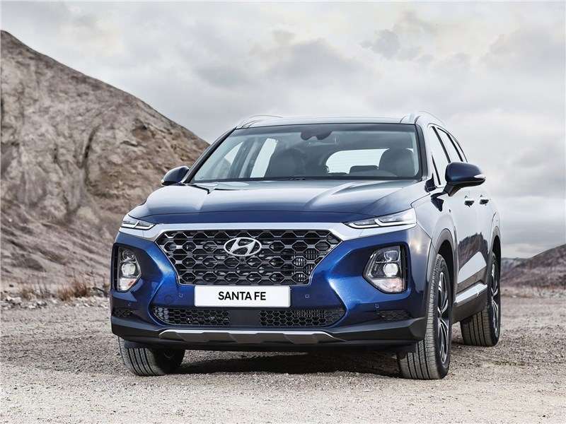 Фото Hyundai Santa Fe - Hyundai Santa Fe 2019 вид спереди