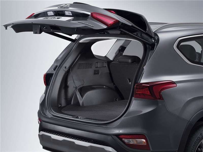 Фото Hyundai Santa Fe - Hyundai Santa Fe 2019 багажное отделение