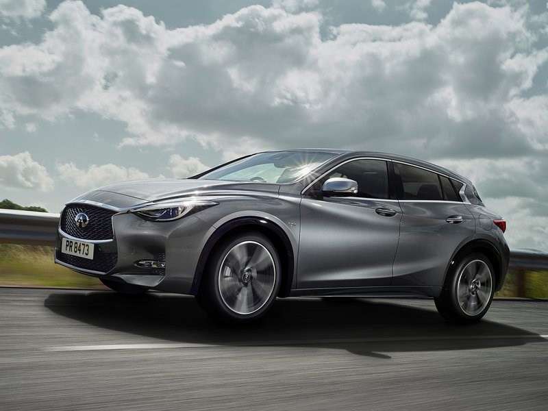 Фото Infiniti Q30 - Infiniti Q30 2016 вид спереди сбоку