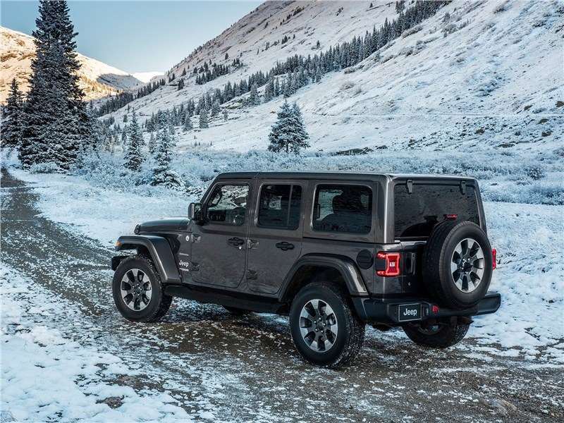 Фото Jeep Wrangler - Jeep Wrangler Unlimited 2018 вид сзади